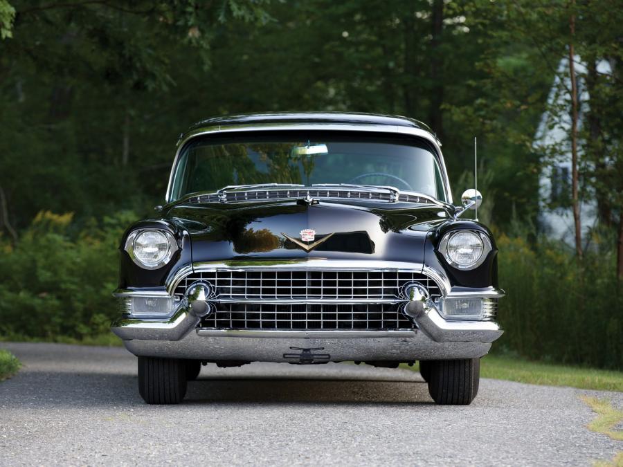  Cadillac Series 62 Sedan 1955 года  (фото 4 из 6)